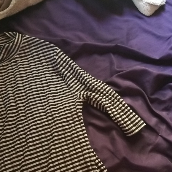 Forever 21 Cream and Black striped shirt - Picture 4 of 4